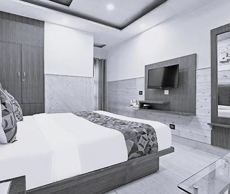 Fabhotel Rr Retreat Дехрадун Екстериор снимка