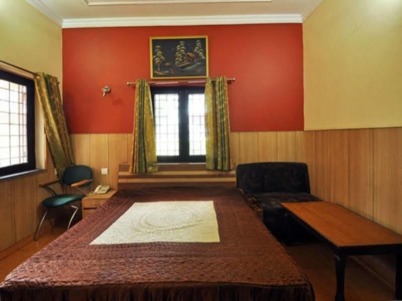 Fabhotel Rr Retreat Дехрадун Екстериор снимка
